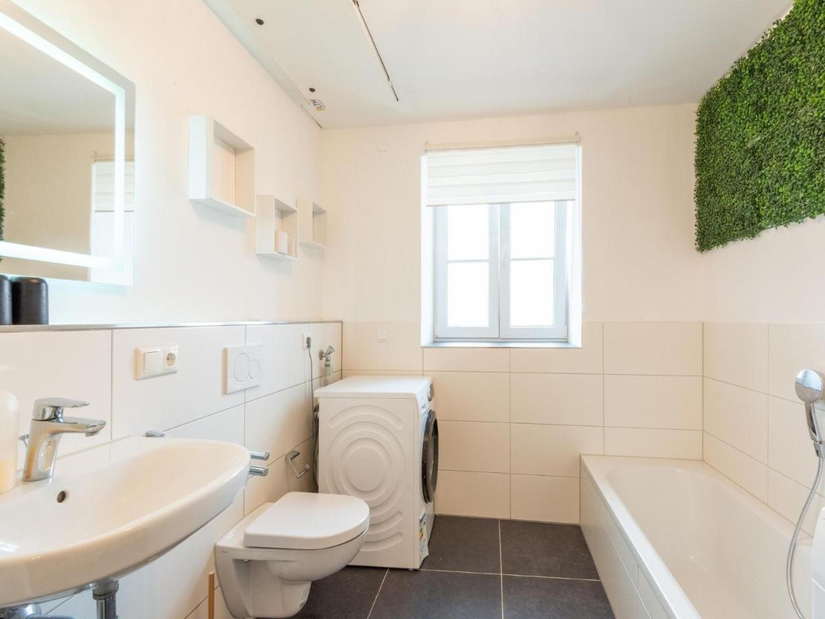 Apartment With Terrace In An Ideal Location Haunsheim Buitenkant foto
